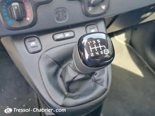 Fiat Panda 0.9 85 ch twinair s&amp;s 4x4 — photo 23