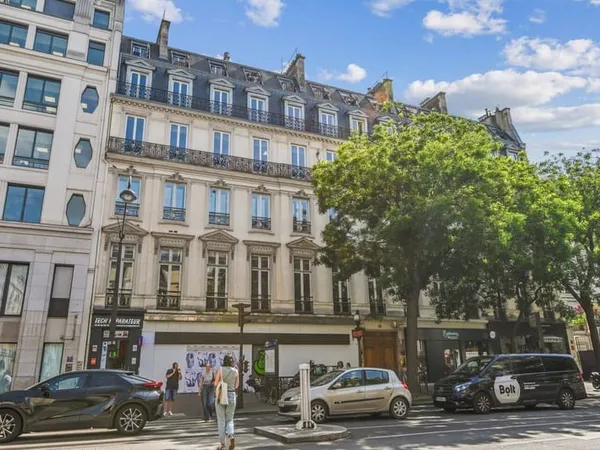Bureaux 241 m²