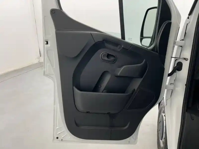 Renault Master fgn trac f3500 l2h2 blue dci 135 — photo 40