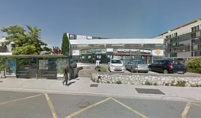 Garage sous-sol Près d'Arènes
