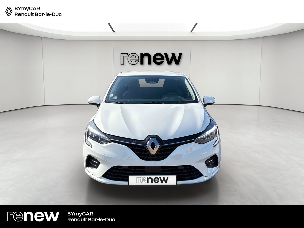 Renault Clio E-Tech 140 - 21 — photo 8