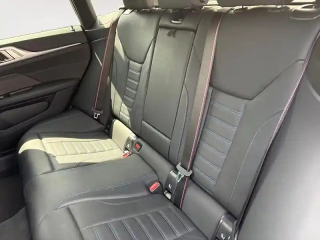 Bmw I4 edrive40 340ch m sport — photo 13