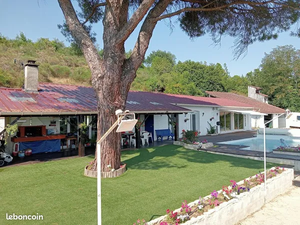 MAISON avec VUE