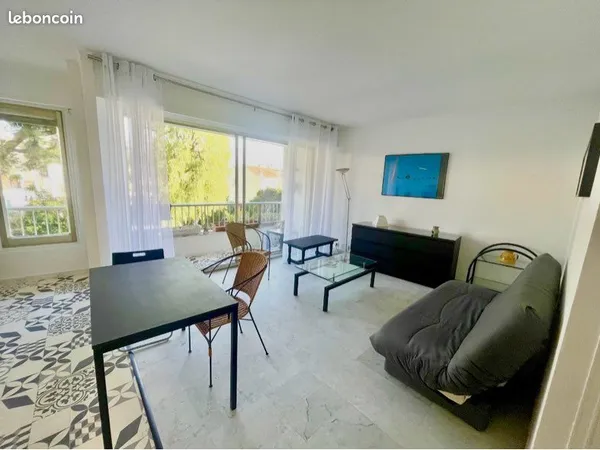 Spacieux studio avec terrasse+cave à Nice Nord