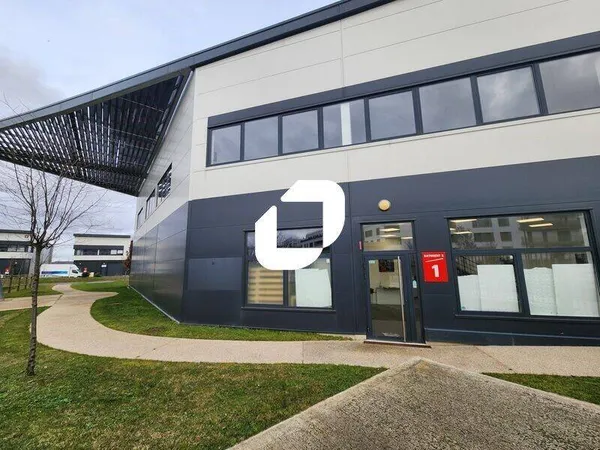 Local d'activité 412 m²