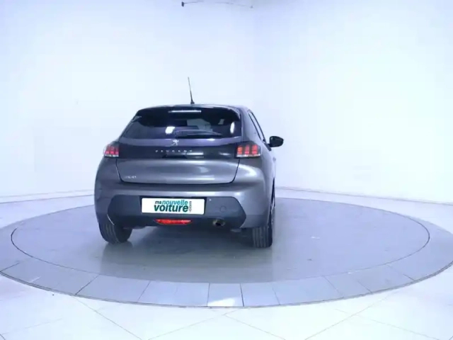 Peugeot 208 puretech 100 s&amp;s bvm6 — photo 7