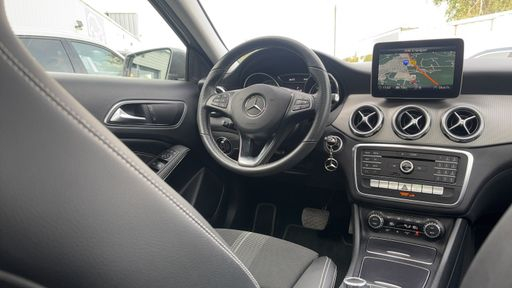 Mercedes Classe GLA 180 122 7G-DCT - Sensation – 2019 – 25317 km – Essence – Boîte Automatique — photo 16