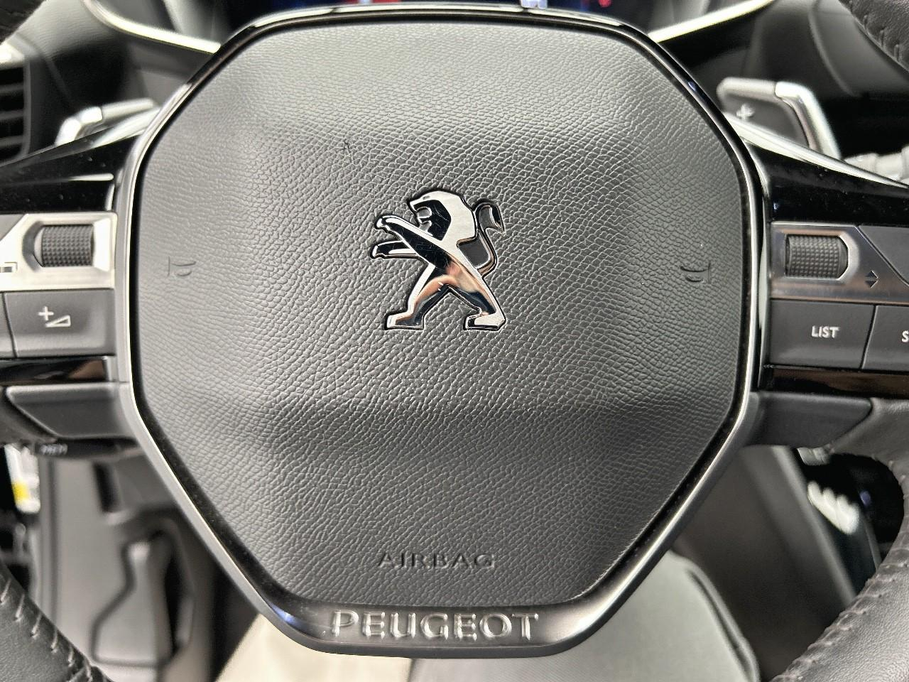 Peugeot 2008 puretech 130 s&s eat8 allure pack — photo 24