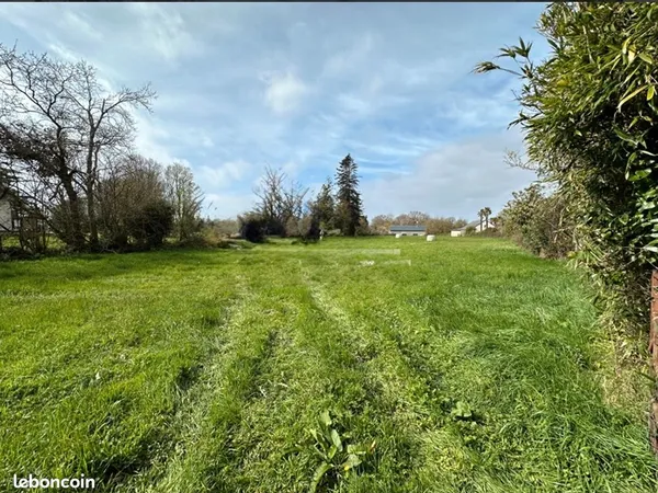 Vends terrain constructible non viabilisé
