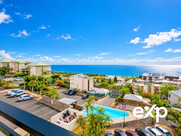 ALIZÉ : DUPLEX 4/5 PIÈCES AVEC PISCINE ET VUE MER À SAINT-GIL