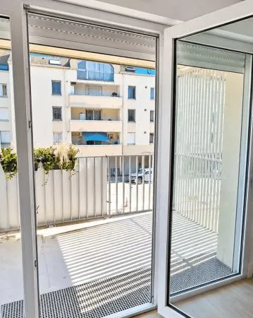 Appartement - 1er étage - 42,96 m2 - 2 pièces - Vide - Balcon
