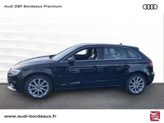 Audi A3 30 tfsi 116 s tronic 7 design — photo 2