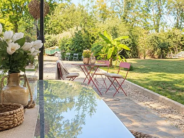 Longère en pierre rénovée - 204 m² - Terrain 3 600 m² avec étang