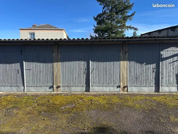 Parking/box 12 m² Commentry