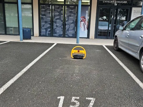 A Louer Parking