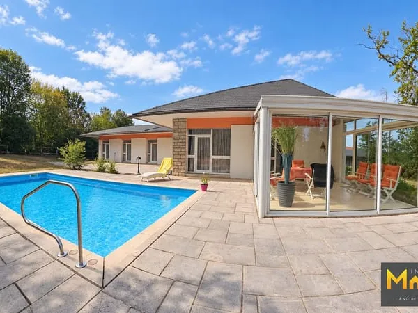 RARE, maison de plain pied sur 4 069 m² de terrain
