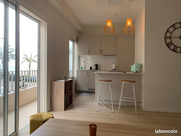 Studio 32m2 Antibes, quartier Ilette, vue mer