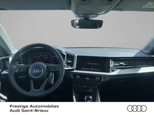Audi A1 sportback 25 tfsi 95ch design s tronic 7 — photo 6