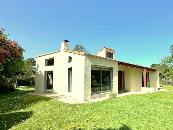 Maison de plain pied - Saint Julien De Concelles - 6 pièce(s) - 125 m²