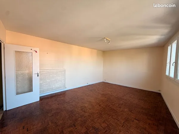 Studio 1 pièce 33 m²