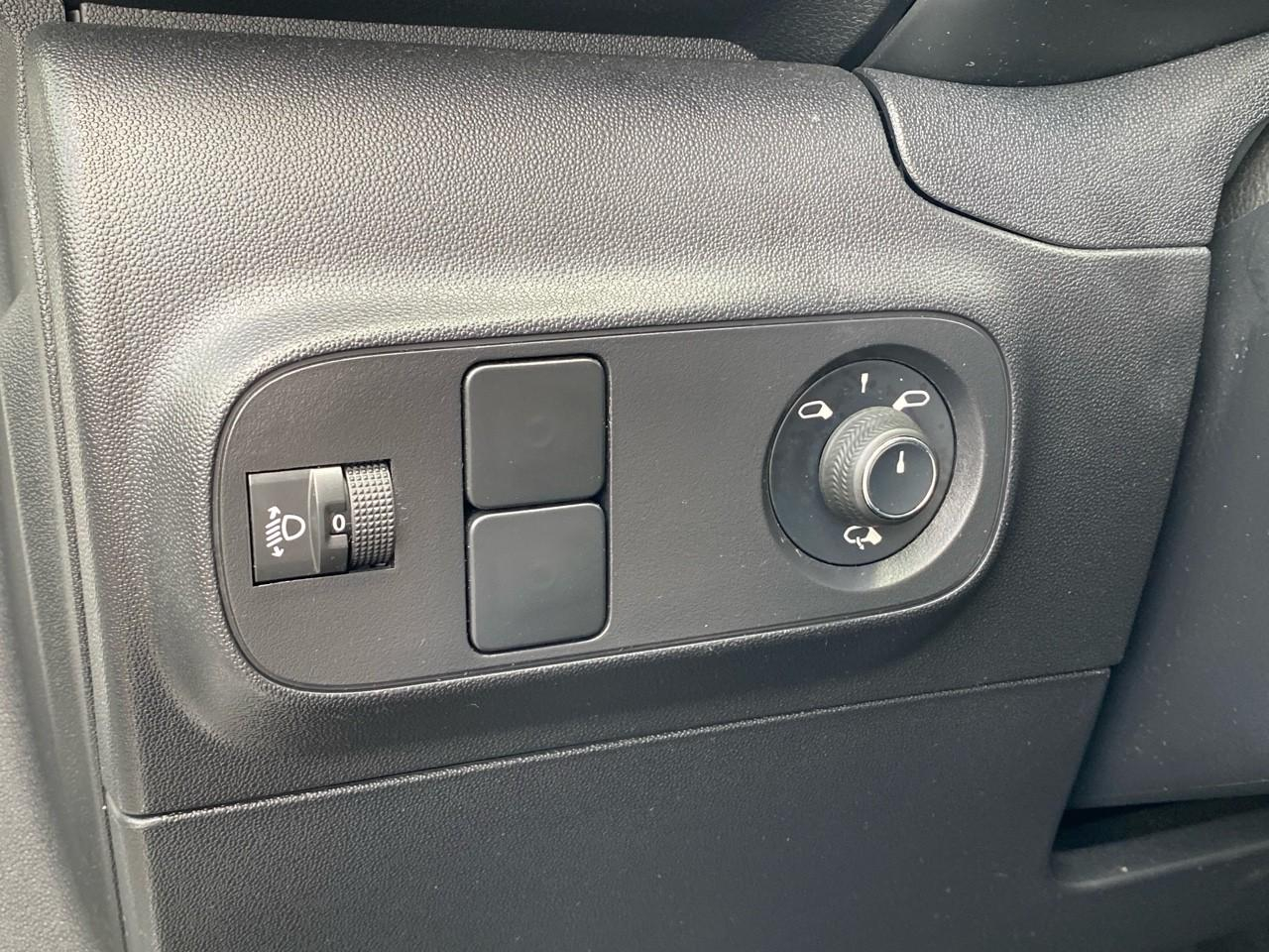 Citroën C3 1.2 puretech 83ch s&s shine — photo 17