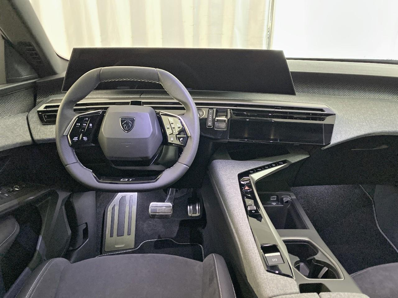 Peugeot 3008 hybrid 145 e-dcs6 gt — photo 8