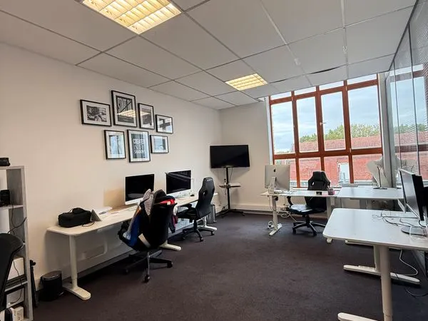 Bureaux à louer à Roubaix - 70 m² - 3 pièces