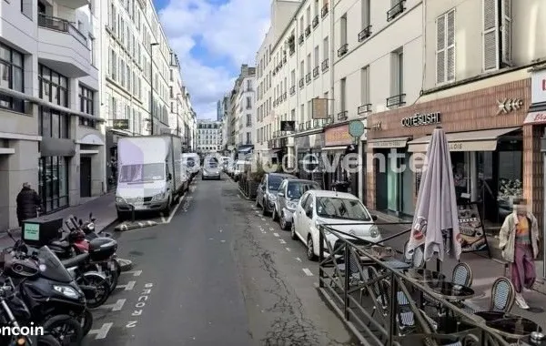 Commerce informatique/multimédia 22 m²
