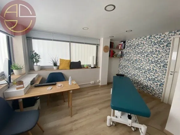 Bureaux 8 pièces 345 m²