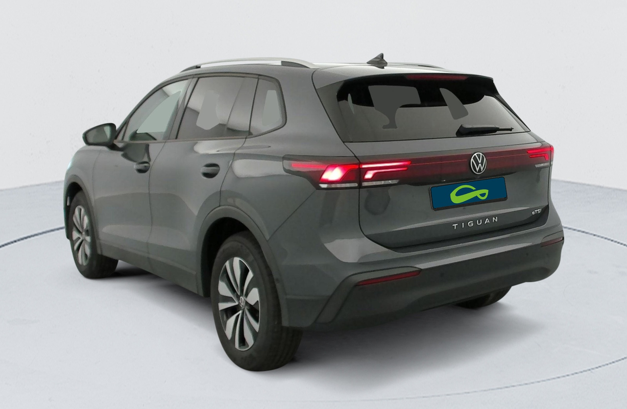 Volkswagen Tiguan — photo 3