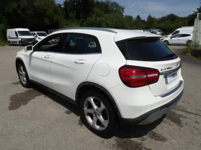 Mercedes Gla 180 d — photo 7