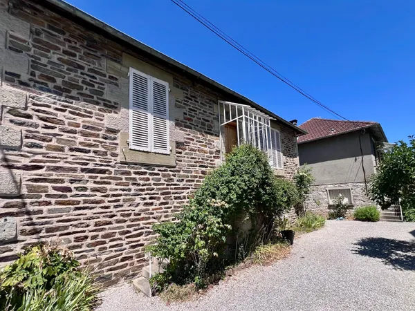 ENSEMBLE IMMOBILIER GUIERLE