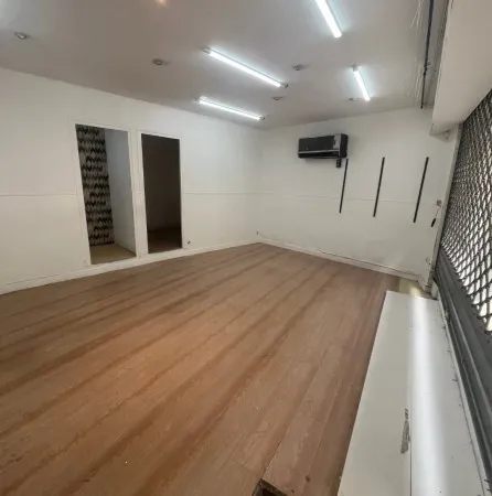 Bureaux 4 pièces 45 m²