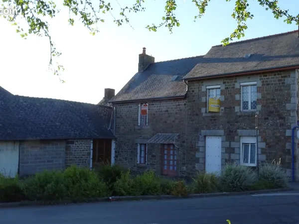 Deux maisons de bourg