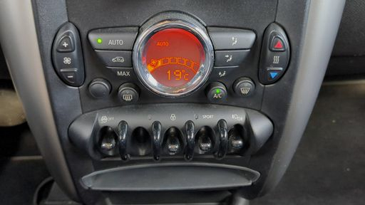 Mini Paceman 1.6 Cooper 122 BVA - Pack Chili – 2014 – 126786 km – Essence – Boîte Automatique — photo 13
