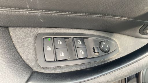 BMW X1 sDrive 18i 140 - Business Design – 2019 – 97629 km – Essence – Boîte Manuelle — photo 44