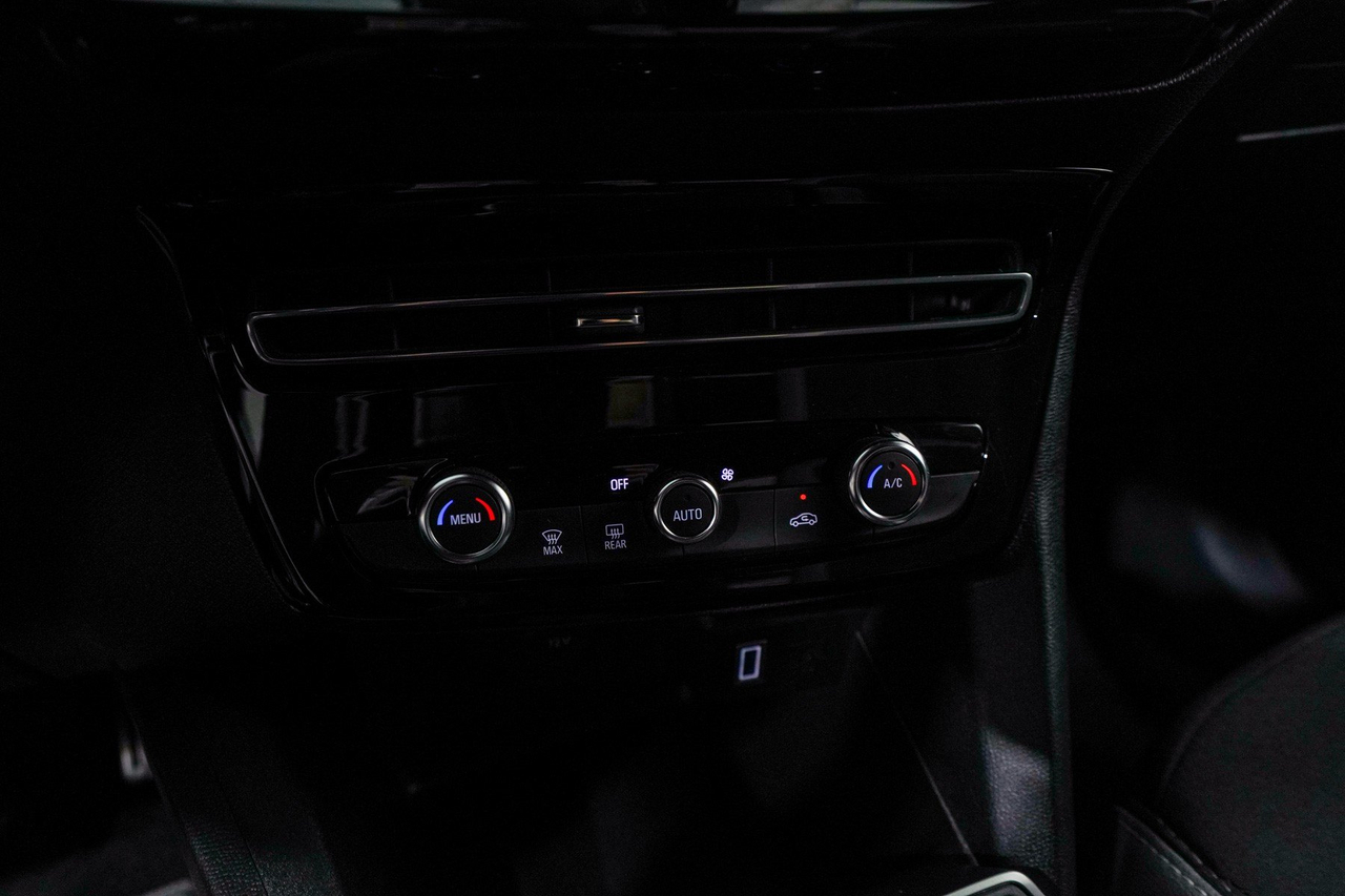 Opel Mokka — photo 23