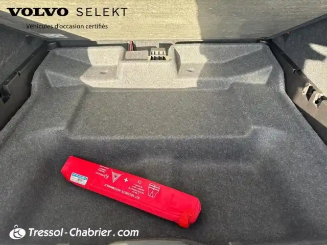 Volvo Xc40 d3 adblue 150 ch geartronic 8 momentum — photo 27