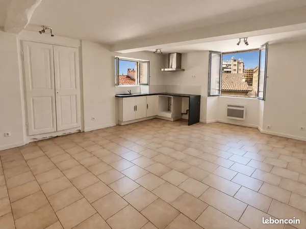 Studio 30 m² Rue Fesch