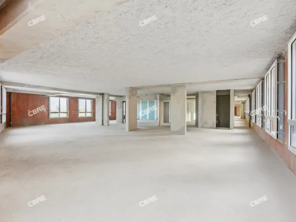 Bureaux 806 m²