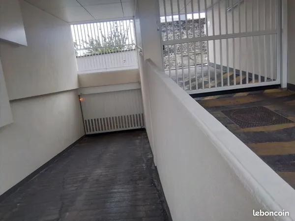 Parking 10 m² Clermont-Ferrand