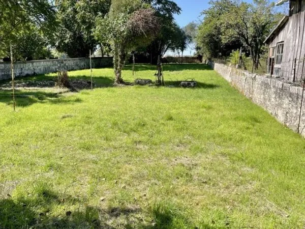 Terrain 815 m²