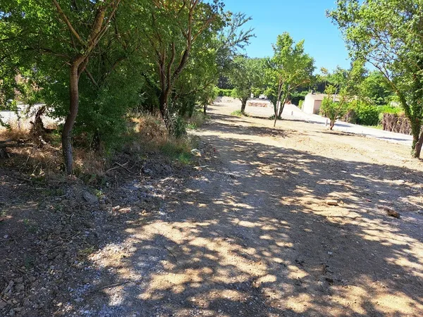 Terrain 340 m²