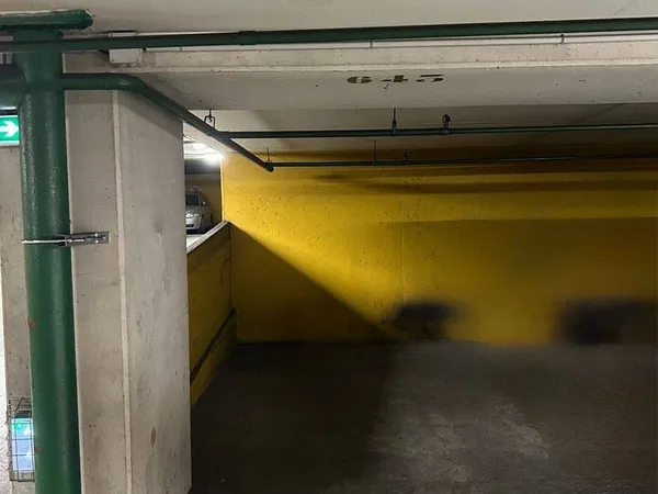 Parking 11 m²