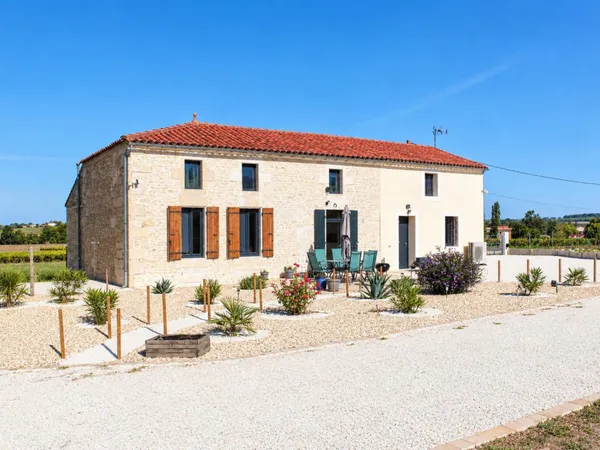 CHARME, CONFORT ET GRAND TERRAIN AVEC VUE