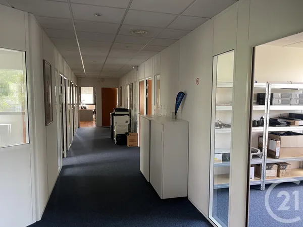 Bureaux 200 m²