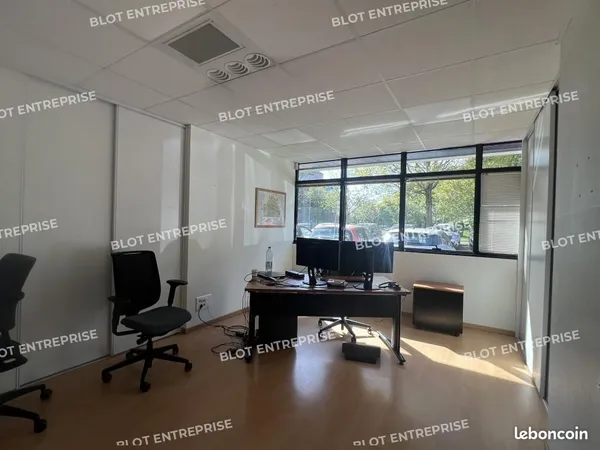 Bureaux 526 m²