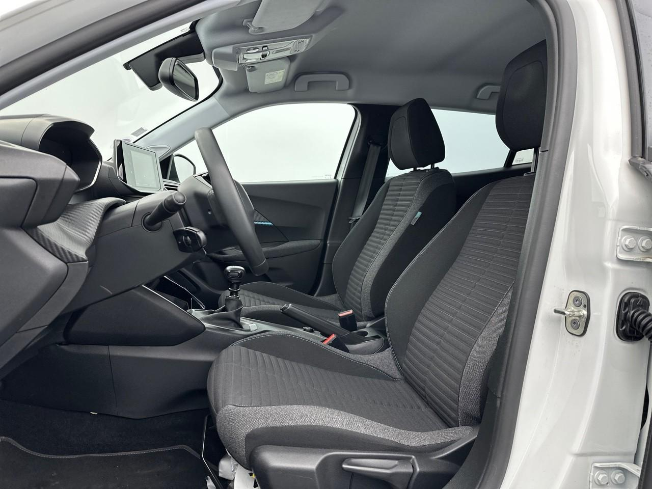 Peugeot 2008 puretech 100 s&s bvm6 style — photo 9