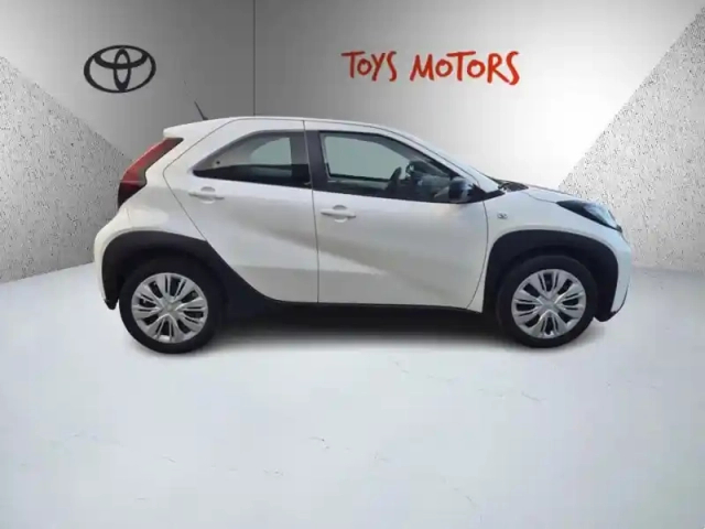 Toyota Aygo 1.0 vvt-i 72 dynamic my23 — photo 6