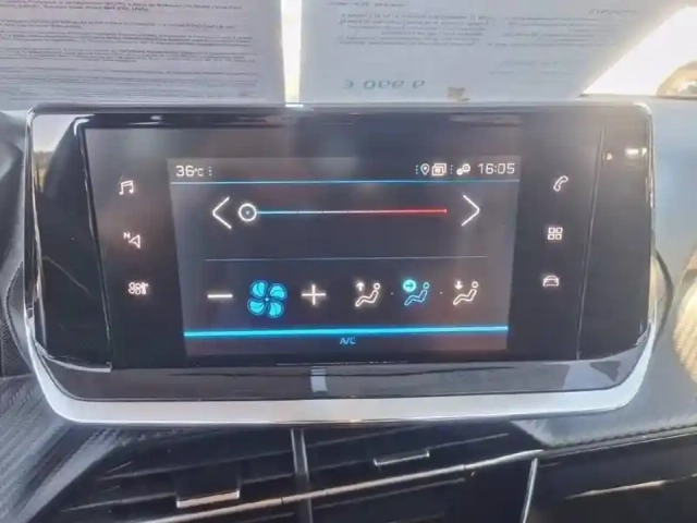 Peugeot 208 puretech 75 s&amp;s bvm5 — photo 19